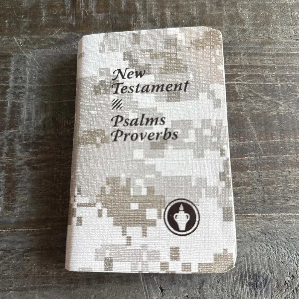 New Testament Bible Psalms Proverbs Digital Camouflage Color Pocket‎ Size